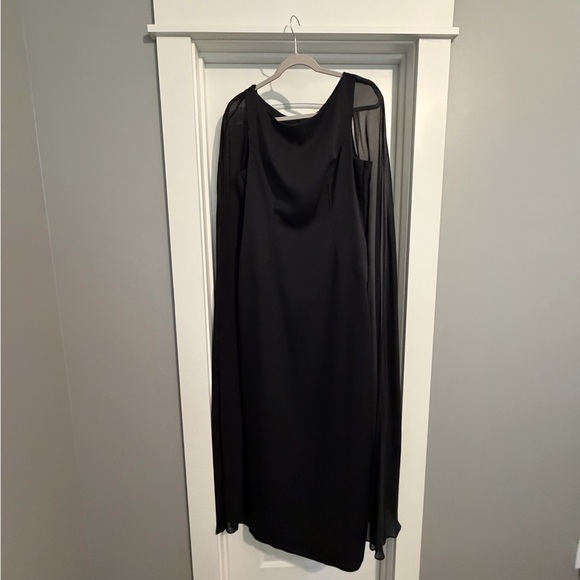 Adrianna Papell Dresses & Skirts - Adrianna Papell Black Evening Gown